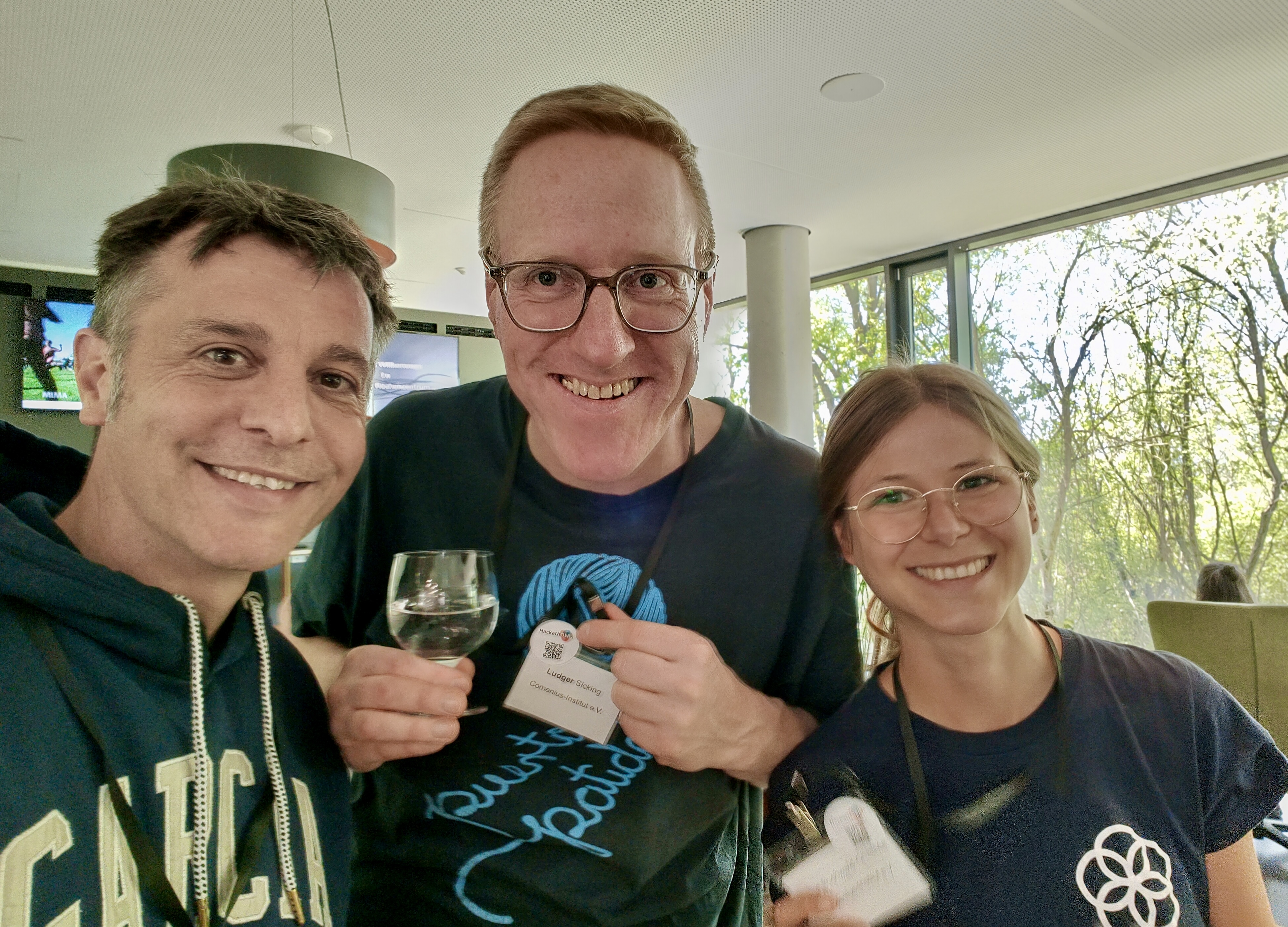 Jörg, Ludger und Gina vom Comenius-Institut für das FOERBICO-Team beim HackathOERn in Göttingen